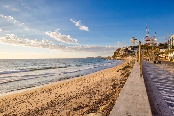 2019年4月10日メキシコ マザラン 有名なマザラン海遊歩道 Malecon と海の景色と景色 — ストック写真