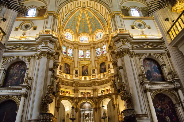 格拉纳达 西班牙 2017年10月15日 具有里程碑意义的格拉纳达皇家大教堂内部调查 — 图库照片
