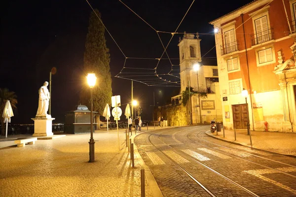 Lissabon Portugal Oktober 2017 Menschen Genießen Den Berühmten Blick Auf — Stockfoto