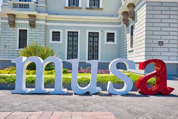 Guadalajara, Meksika-25 Nisan 2018: Guadalajara Üniversitesi Sanat Müzesi (MUSA)