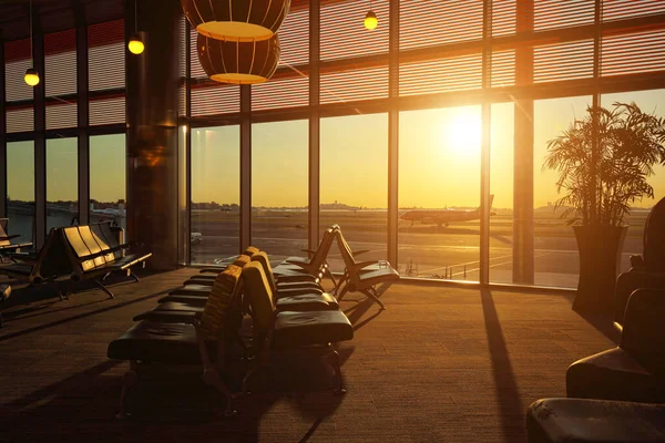 Terminal Lotniska Zachodzie Słońca — Zdjęcie stockowe