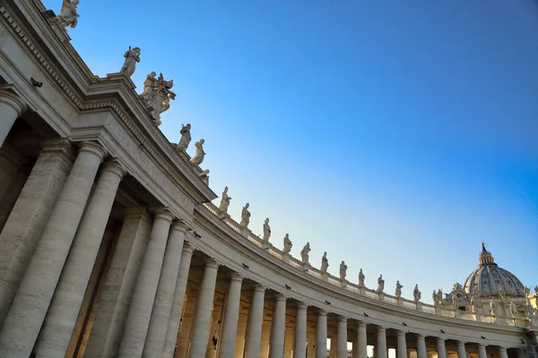 Szcenírozott Szent Péter Bazilika Rómában Vatikánváros Közelében — Stock Fotó