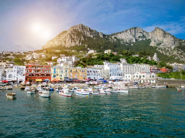 Scenic Capri Island Kustlijn Baai Van Napels — Stockfoto