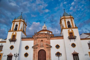 Tarihi şehir merkezinde Ronda caddeleri