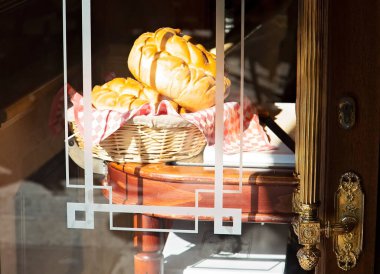 Rialto Köprüsü manzaralı Venedik restoranı