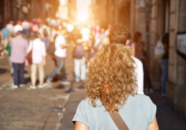 İspanyol mimarisi, güzel Barselona sokakları Las Ramblas 'ın tarihi şehir merkezinde.