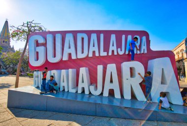 Guadalajara, Meksika-14 Nisan 2018: Tarihi şehir merkezinde Kurtuluş Meydanı (Plaza De La Liberacion)