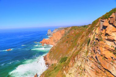 Cabo da Roca manzaralı kıyı şeridi
