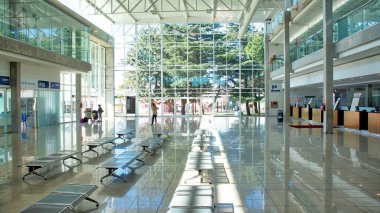 Uruguay, Colonia del Sacramento-20 Nisan 2016: Buquebus Ekspres ve Gemi Terminali, Uruguay ve Arjantin arasında seyahat eden turistlere hizmet veriyor