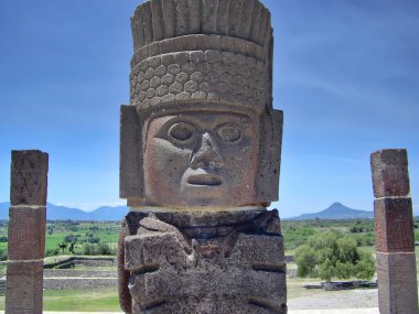 Famous Mexican Tula pyramids and statues from Toltec Empire near Teotihuacan site clipart