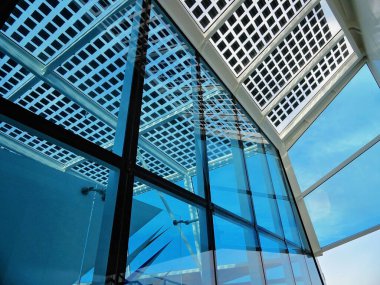 Günbatımında gemi gezintisi. Tatile gidiyor.                           