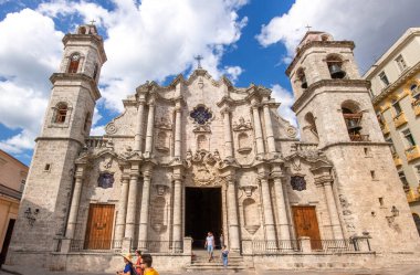 Havana, Küba 11 Şubat 2020: Merkez Havana Bakire Meryem Katedrali Eski Havana tarihi merkezi