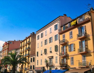 Ajaccio, Korsika, Fransa-12 Haziran 2013: Tarihi merkezde güzel Ajaccio sokakları