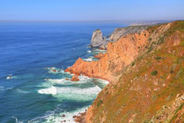 Cabo da Roca manzaralı kıyı şeridi