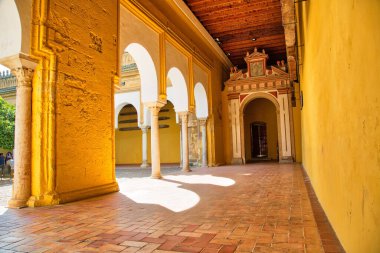 Mezquita Katedrali, Cordoba 'nın tarihi merkezinde güneşli bir günde