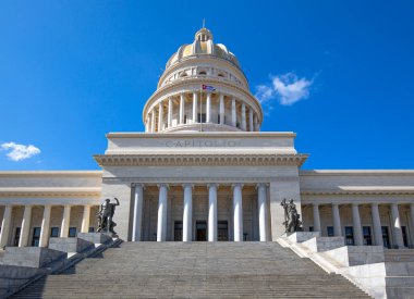 National Capitol Building (Capitolio Nacional de La Habana), Havana 'da turistlerin en çok ziyaret ettiği yerlerden biridir.