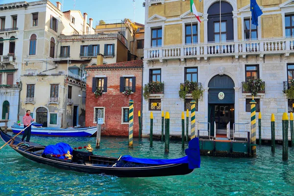 Las Calles Venecia Cerca Plaza San Marco Atardecer — Foto de Stock