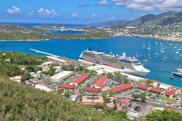 Výletní Loď Kotvící Poblíž Ostrova Saint Thomas — Stock fotografie