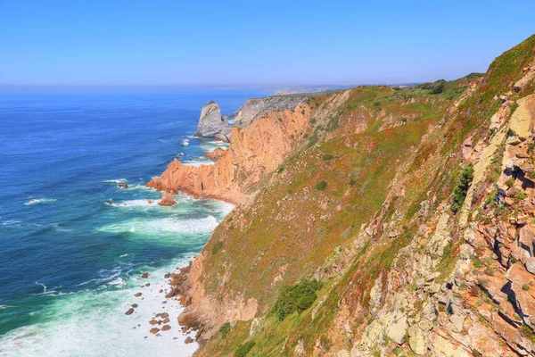 Cabo da Roca manzaralı kıyı şeridi