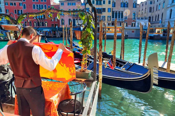 Venedik Talya Nisan 2017 Venedik Teki Tarihi Rialto Köprüsü Yakınlarındaki — Stok fotoğraf