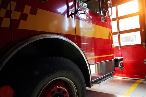 Camião Bombeiros Pronto Para Responder Emergência — Fotografia de Stock