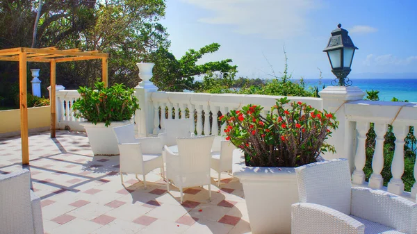 Levantado Adası, terastan görünüyor.