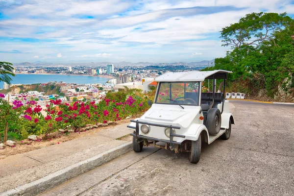 Taxi Pulmonia Con Vista Panorámica Ciudad Vieja Mazatlán Fondo México —  Fotos de Stock
