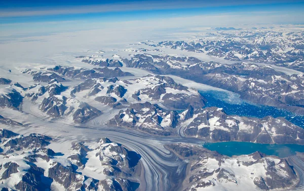 美丽的格陵兰岛冰川和冰山的空中景观 — 图库照片