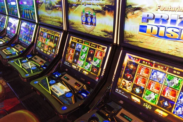 2018 Buffalo Usa July 2018 Modern Casino Hall Slot Machine — 스톡 사진