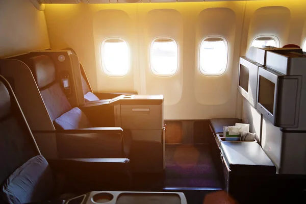 Wnętrza Samolotu Siedzenia Pierwszej Klasy — Zdjęcie stockowe