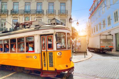 Ünlü Hills Tramvay Turu Lizbon 'un en iyi gösterilerini sunar. 