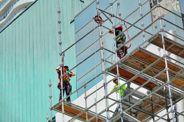 Toronto, Kanada-10 Ekim 2018: Şehrin göbeğinde lüks kondominyum inşaatı