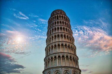 İtalya, Pisa 'nın eğimli kulesinin manzarası