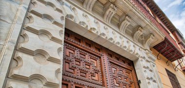 Tarihi şehir merkezinin Malaga manzaralı eski caddeleri