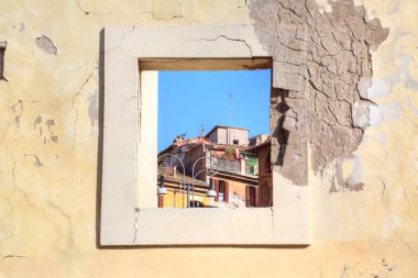 Şehrin tarihi kesiminde Roma sokakları