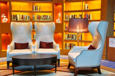 Barselona, İspanya-20 Haziran 2017: Lüks yolcu gemisi iç tasarımı maksimum konfor sağlamak için tasarlandı