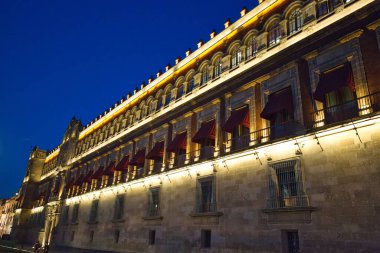 Mexico City, Zocalo, Ulusal Saray binası