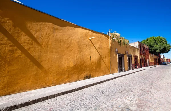 Μεξικό Πολύχρωμα Κτίρια Και Δρόμους Του San Miguel Allende Στο — Φωτογραφία Αρχείου