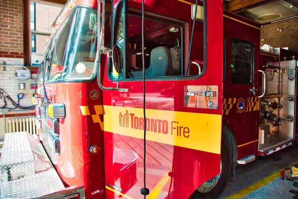 Toronto Canadá Outubro 2017 Caminhão Bombeiros Quartel Bombeiros Pronto Para — Fotografia de Stock