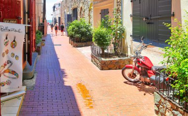 Charlotte Amalie, ABD Virgin Adaları - 20 Mayıs 2019: Charlotte Amalie Tarihi Merkezi ve Alışveriş Bölgesi