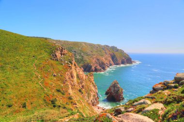 Cabo da Roca manzaralı kıyı şeridi