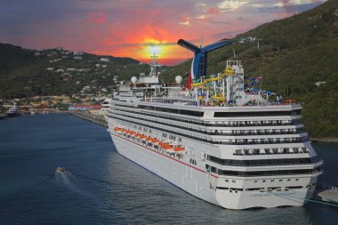 Seyahat gemisi Charlotte Amalie, ABD Virgin Adaları