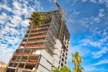 Meksika 'da ünlü bir turistik plaj ve tatil bölgesi olan Mazatlan Altın Bölgesi' nde (Zona Dorada) yeni bir kondominyum mekanizması