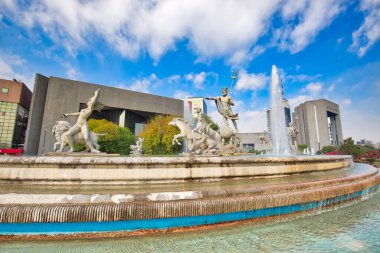 Monterrey, Meksika-11 Aralık 2018: Monterrey, Macroplaza, Landmark Neptün Çeşmesi (Fuente de la vida) olarak da bilinir.)