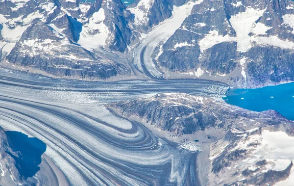 Αεροφωτογραφία Της Γραφικής Γροιλανδίας Παγετώνες Και Παγόβουνα — Φωτογραφία Αρχείου