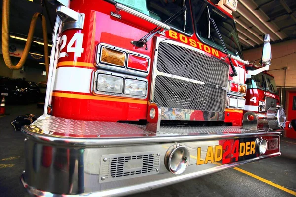 Camião Bombeiros Pronto Para Responder Emergência — Fotografia de Stock