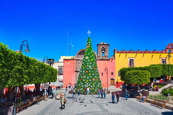 San Miguel Allende México Diciembre 2018 Decoraciones Navideñas Frente Iglesia — Foto de Stock