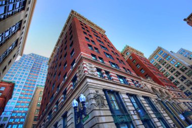 Gün batımında Boston caddeleri