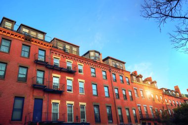 Boston tarihi merkezdeki tipik evler