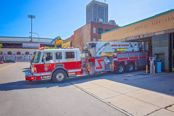 2019年7月20日 美国布法罗 消防车准备应对紧急情况 — 图库照片